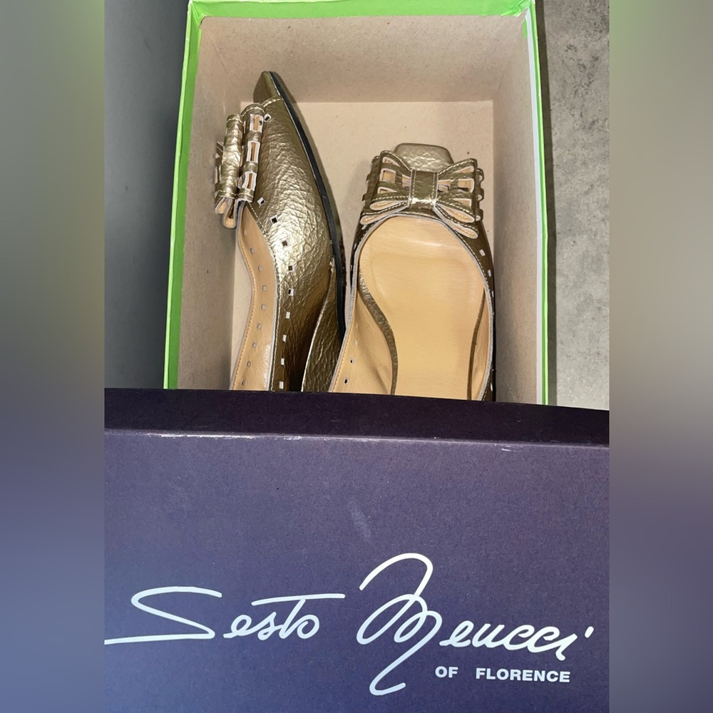 Newly worn Sesto Meucci Golden edge Sandal (US Size 9)